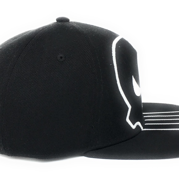 Punisher - Logo White/Black Snapback - Picture 2 of 5